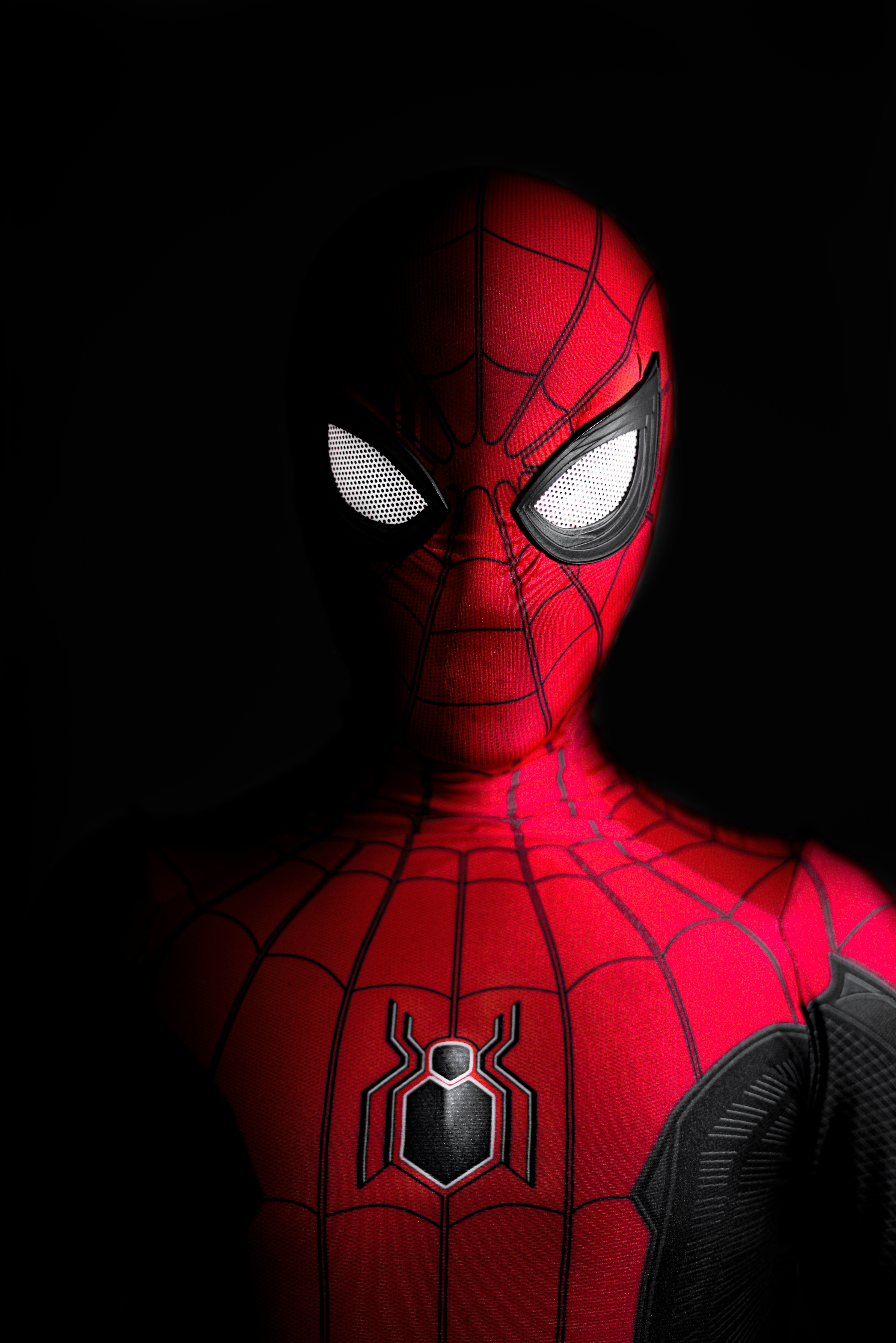 a picture of a spiderman mask